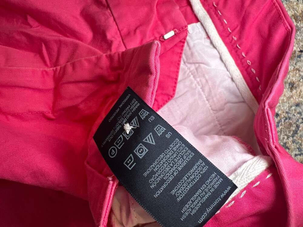 Tommy Hilfiger Women's Hot Pink Cotton Casual Shorts Size 12 - Picture 4 of 4